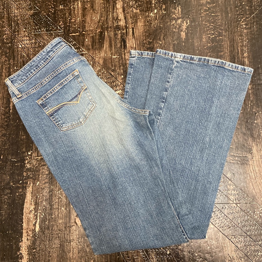 Arizona Jeans size 11 average BOOT CUT denim